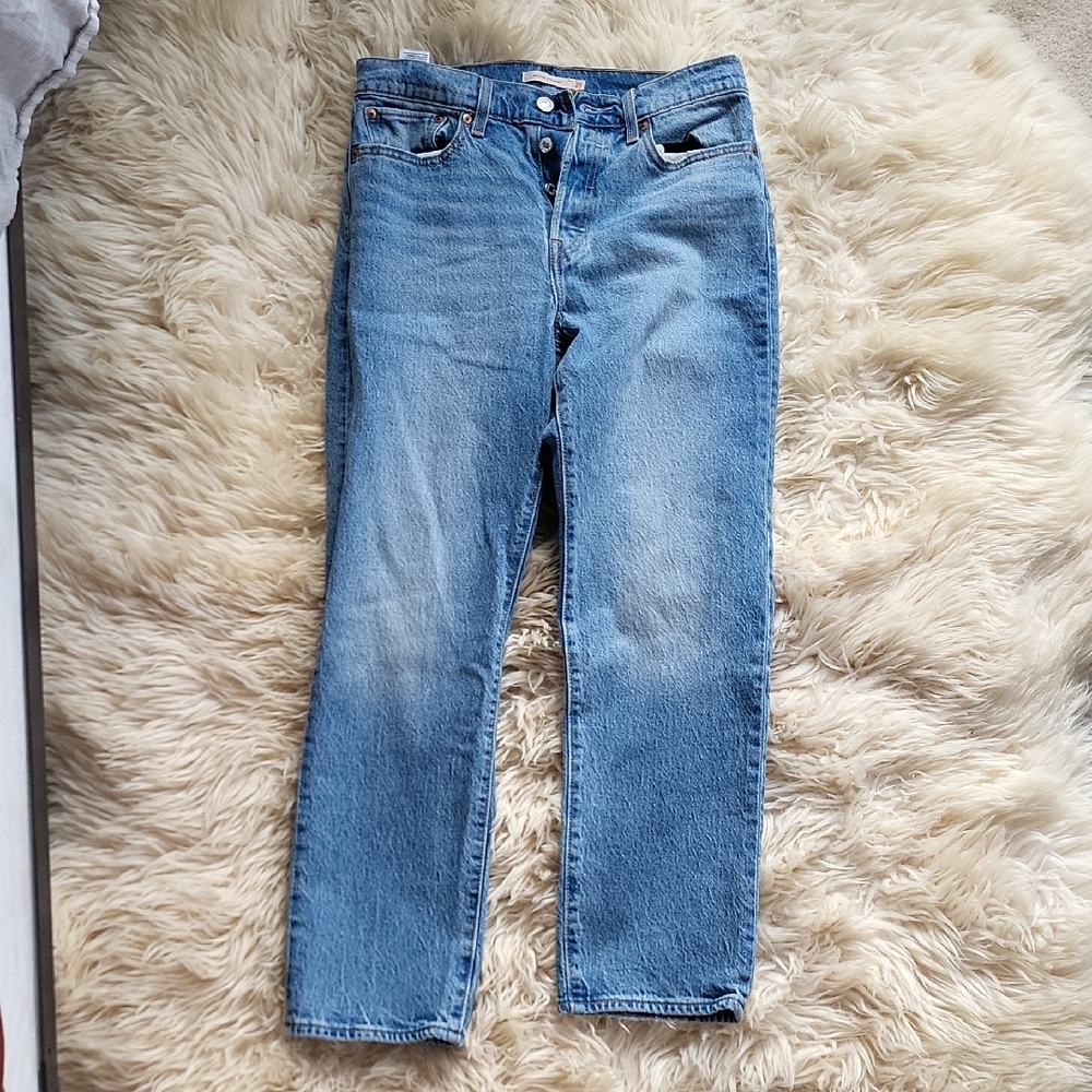 Levi's Women's Light Blue Straight Leg Jeans